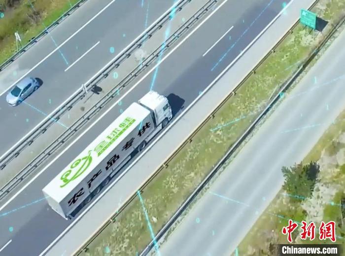 線上一鍵下單，實(shí)體門(mén)店本地配送，實(shí)現(xiàn)“即買(mǎi)即送”，“即時(shí)零售”將訂單在電商平臺(tái)、實(shí)體門(mén)店連接在一起?！∶捞睾眉瘓F(tuán)供圖