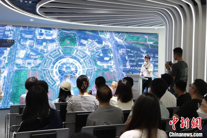 數(shù)字地球技術(shù)應(yīng)用講解?！≈锌菩菆D供圖