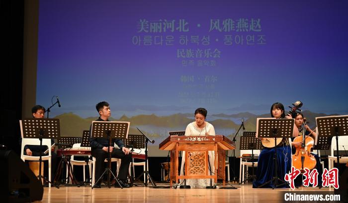 圖為音樂會現(xiàn)場?！∈谞栔袊幕行墓﹫D