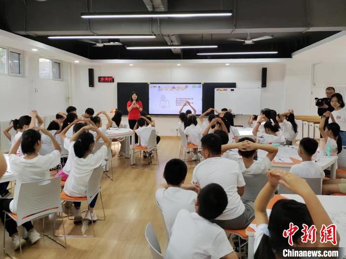 臺灣志工“登陸”:搭建兩岸“愛心橋”要“積小流以成江海”