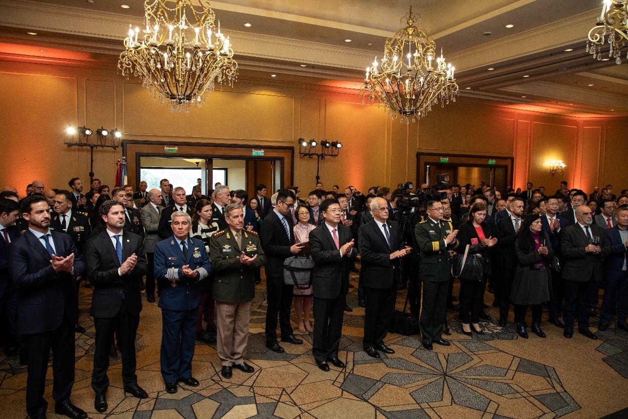 招待會(huì)現(xiàn)場氣氛熱烈友好。中國駐阿根廷大使館供圖