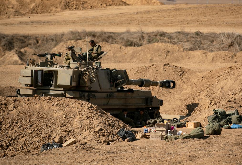 這是10月15日在加沙邊境拍攝的以軍陣地。新華社記者 陳君清 攝