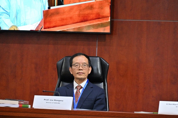 浙江師范大學(xué)非洲研究院院長劉鴻武作會議總結(jié)。浙江師范大學(xué)非洲研究院供圖