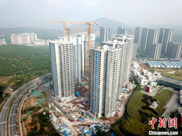 廣州一在建樓盤。 范少鵬 攝