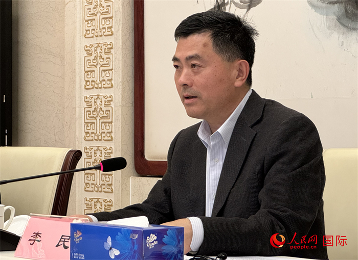 10月31日，歐美同學(xué)會(huì)秘書(shū)長(zhǎng)李民在第五屆中法文化論壇媒體吹風(fēng)會(huì)上講話。（人民網(wǎng) 謝瑩攝）