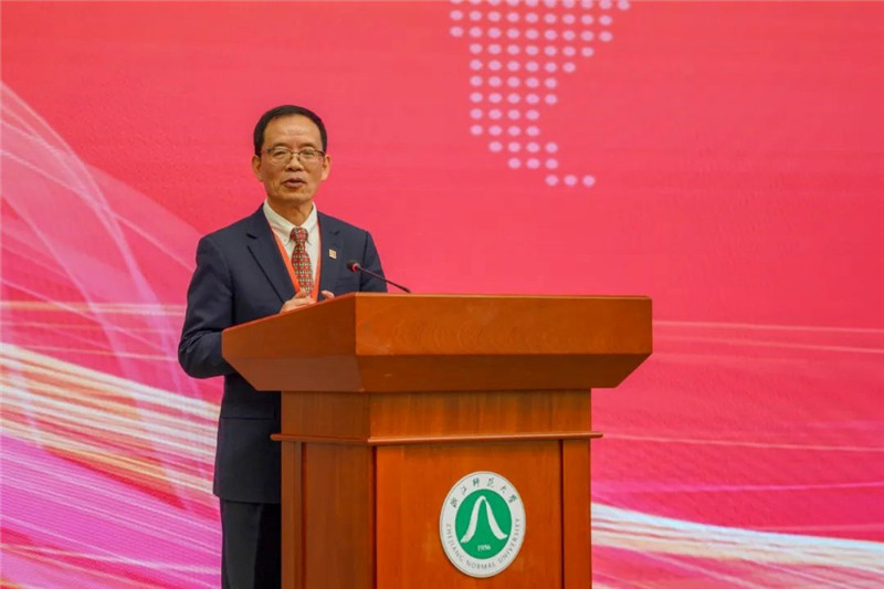 國務(wù)院學(xué)位委員會區(qū)域國別學(xué)學(xué)科評議組秘書長、浙江師范大學(xué)非洲研究院（非洲區(qū)域國別學(xué)院）院長劉鴻武致辭。主辦方供圖