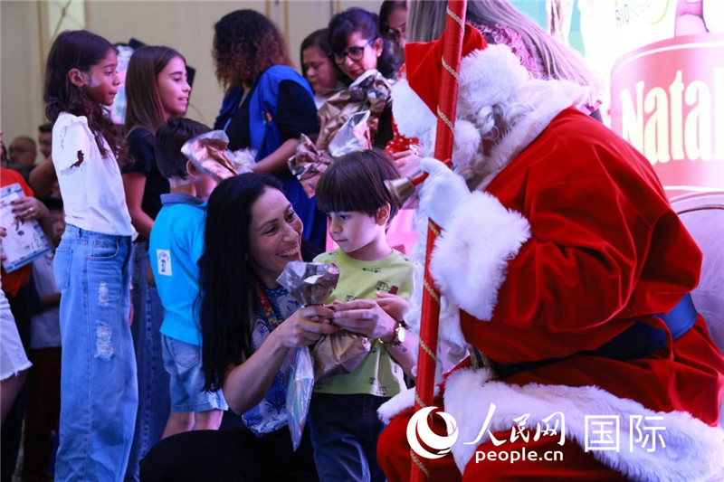 捐贈(zèng)活動(dòng)現(xiàn)場。人民網(wǎng)記者宋亦然攝