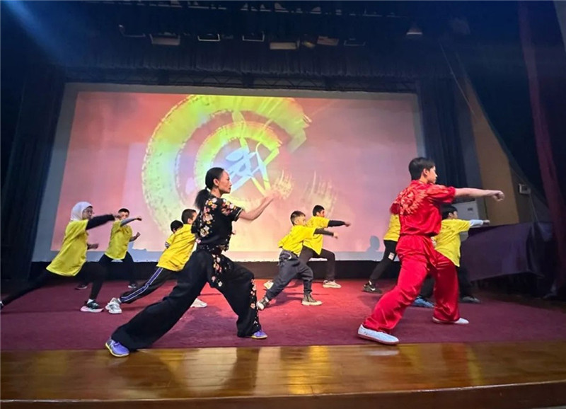 圖為2023“中華文化大樂園—埃及開羅營”閉幕式活動現(xiàn)場。主辦方供圖