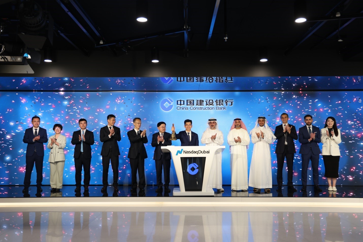 綠色債券上市儀式現(xiàn)場(chǎng)。人民網(wǎng)實(shí)習(xí)生 滕婧含攝