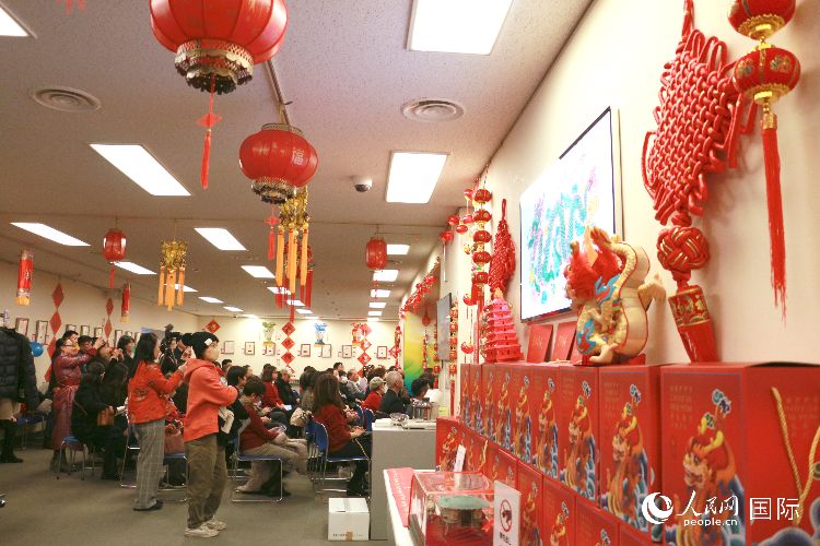 現場洋溢著濃郁的新春氛圍。人民網 許可攝