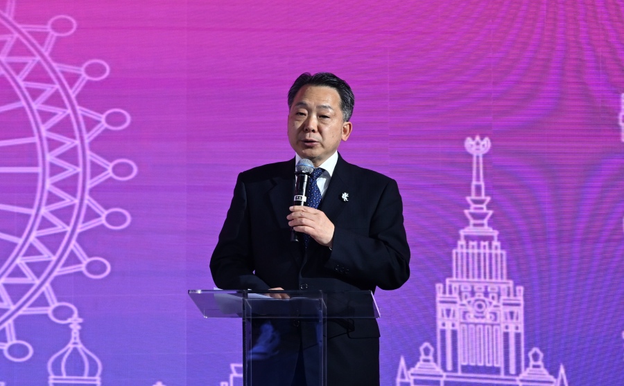 1.中國人民對外友好協(xié)會副會長袁敏道在第四屆“中俄青年同走友誼路”活動上致辭。主辦方供圖