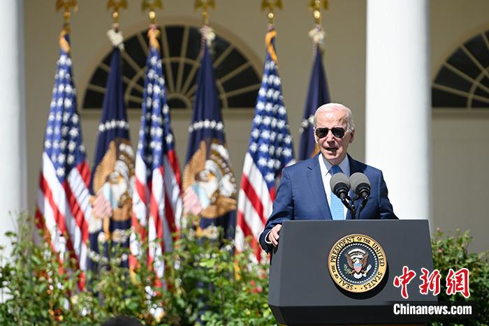 當?shù)貢r間4月25日，美國總統(tǒng)、民主黨人拜登以一段競選視頻宣傳片，正式宣布2024年競選連任。資料圖為拜登在白宮。 <a target='_blank' href='/' _fcksavedurl='/'><p  align=