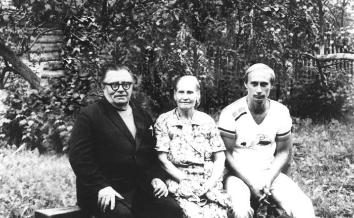 從圣彼得堡到莫斯科，普京從政大事記：下一個六年怎么走？