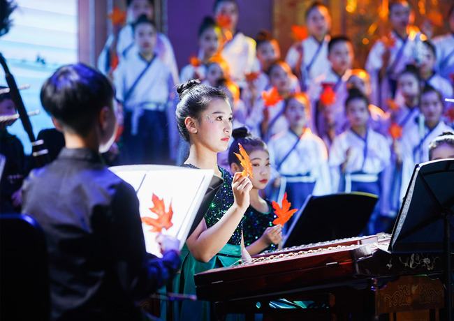 樂團在臺上演出。單位供圖