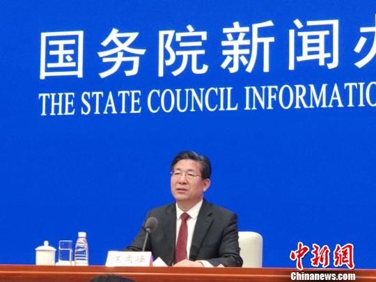河北省委書記、省人大常委會主任王東峰答記者問　郭超凱　攝