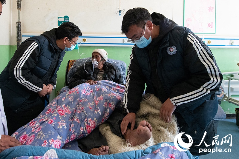 震中日記｜“謝謝，曼巴啦！”
