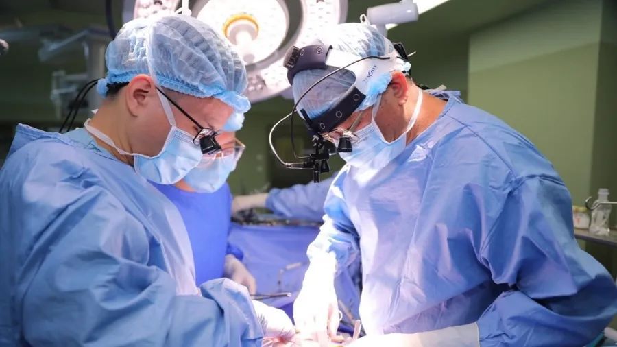 17歲少年咳嗽發(fā)熱15天，找不到感染原因！一查心臟更嚇人！上海醫(yī)生出手→