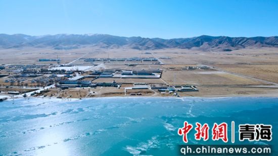 圖為冬日青海湖。李江寧攝