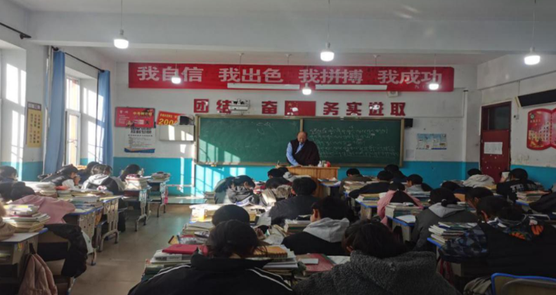 青?，斍撸寒惖剞k班讓孩子享受優(yōu)質(zhì)教育