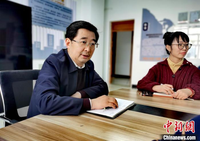 （兩會(huì)聲音）全國(guó)政協(xié)委員趙海興：師者為師亦為范，建議設(shè)教師理想信念教育基地