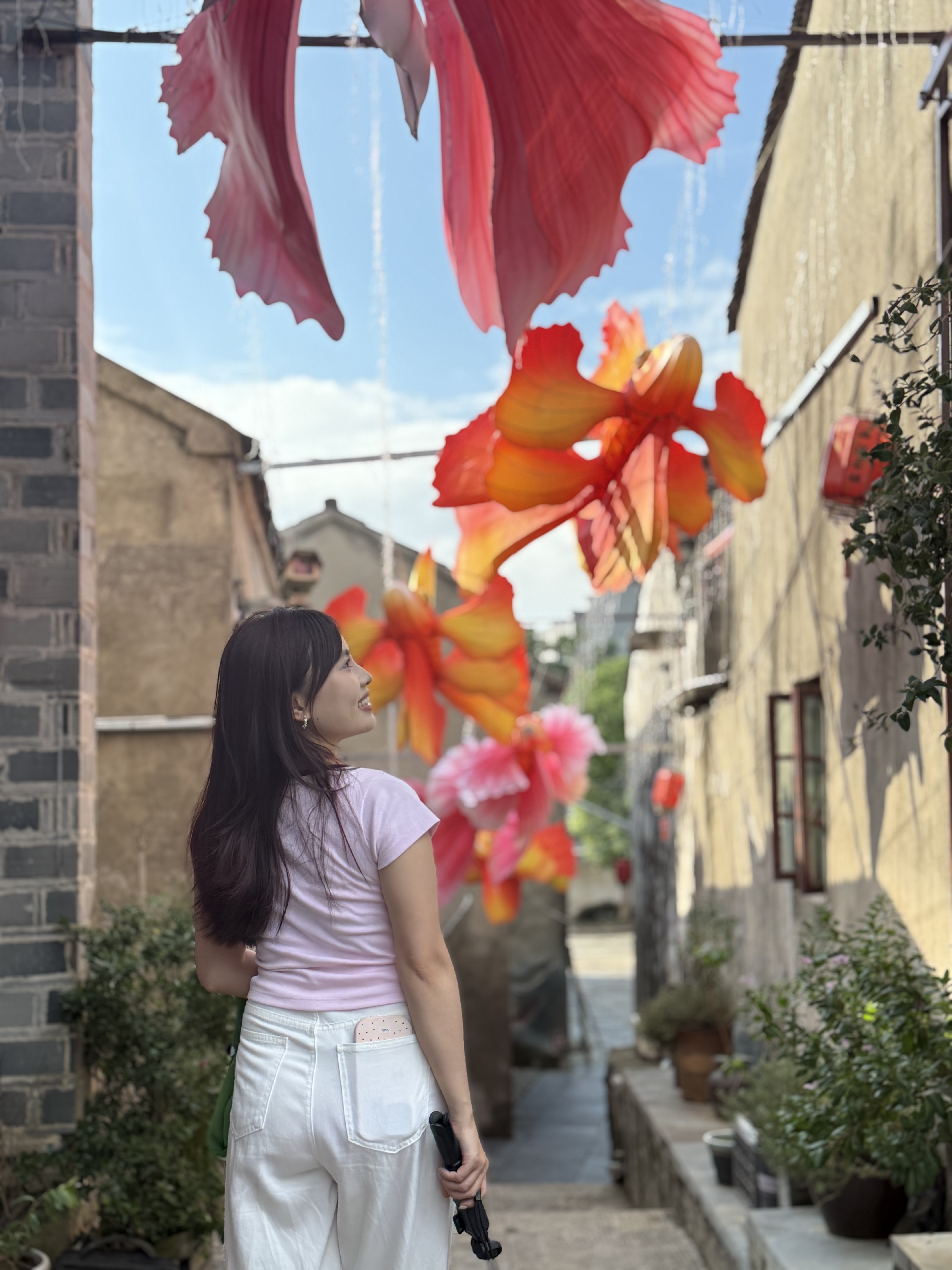 【2024打卡中國】外國網(wǎng)紅打卡蕪湖西河古鎮(zhèn) 品“江南水鄉(xiāng)”古韻長(組圖)