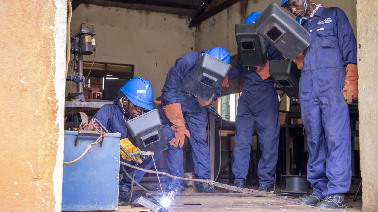 納迦與其他青年在接受技能培訓(xùn)。田雨攝