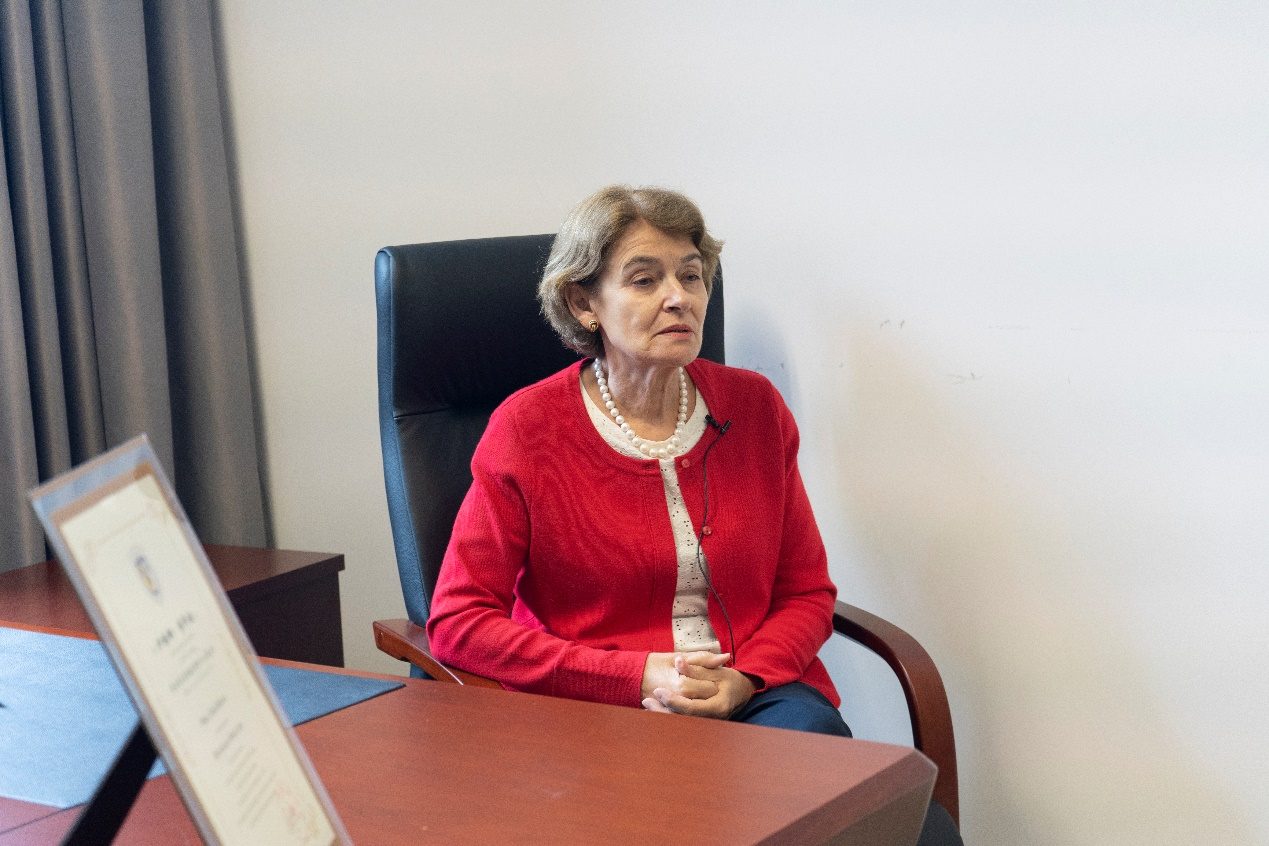 聯(lián)合國教科文組織前總干事伊琳娜·博科娃接受人民網采訪。人民網 常沙攝