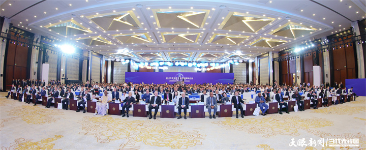 2025年7月5日，以“人與自然和諧共生——共商全球發(fā)展綠色轉(zhuǎn)型”為主題的2025年生態(tài)文明貴陽(yáng)國(guó)際論壇在貴陽(yáng)隆重開(kāi)幕。圖為開(kāi)幕式現(xiàn)場(chǎng)。貴州日?qǐng)?bào)天眼新聞?dòng)浾?杜朋城 攝.jpg