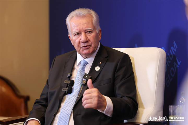 匈牙利國(guó)會(huì)副主席雅高布 伊什特萬(wàn).jpg