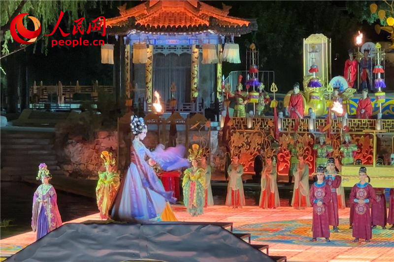 《長恨歌》演出現(xiàn)場。人民網記者 李志強攝