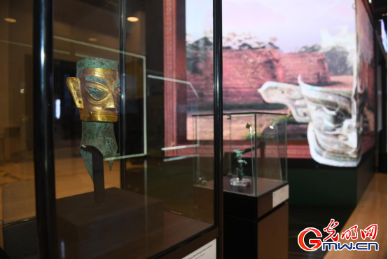 指尖觸千年 數(shù)字煥新生——2025年世界互聯(lián)網(wǎng)大會文化遺產(chǎn)數(shù)字化精品展掠影