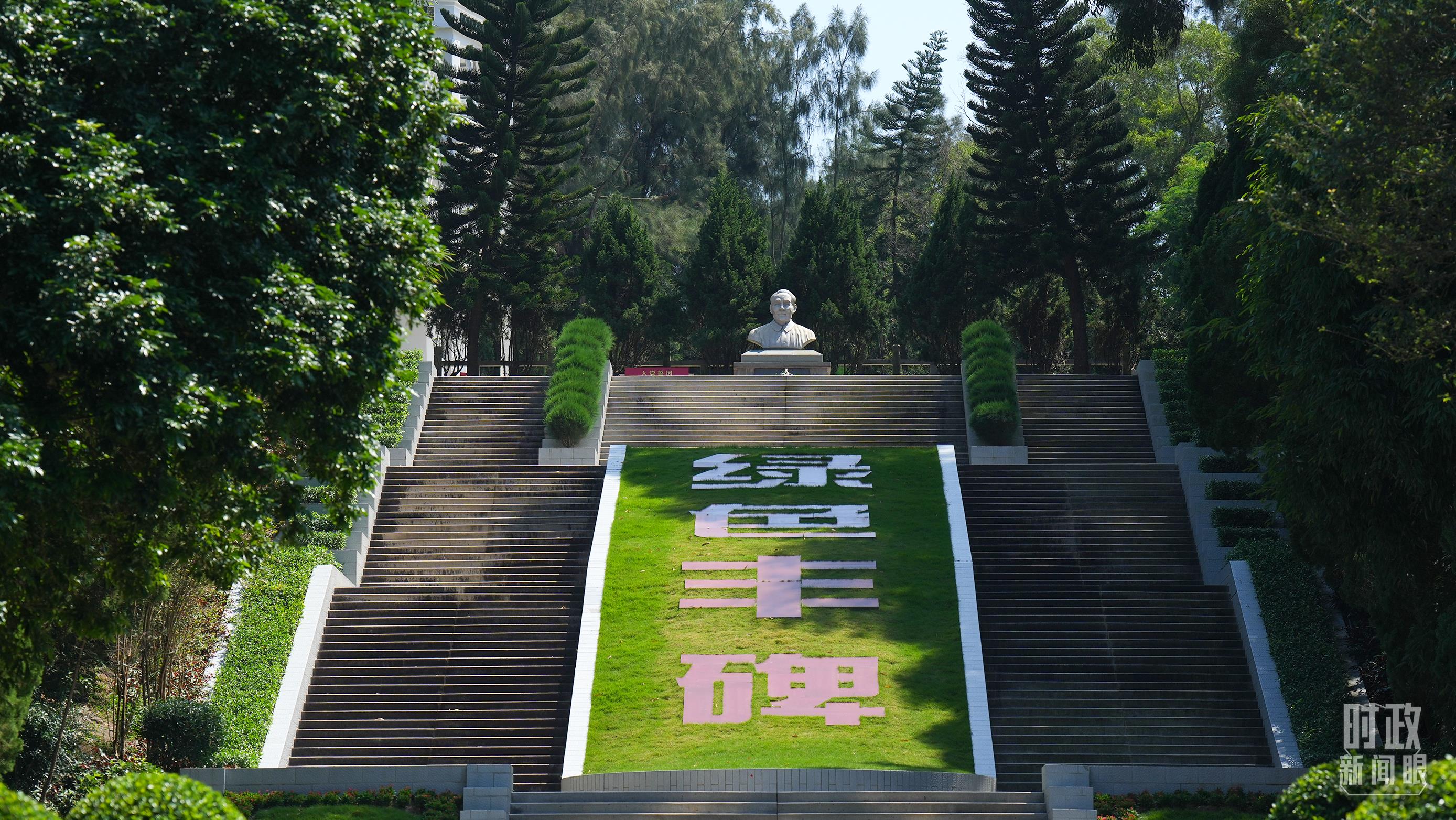 △“綠色豐碑”。（總臺(tái)記者李晉拍攝）