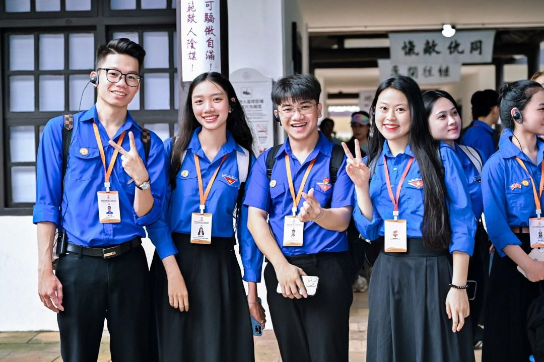 200名來(lái)自越南胡志明共青團(tuán)中央的青少年代表齊聚廣州開(kāi)啟“紅色研學(xué)之旅”。