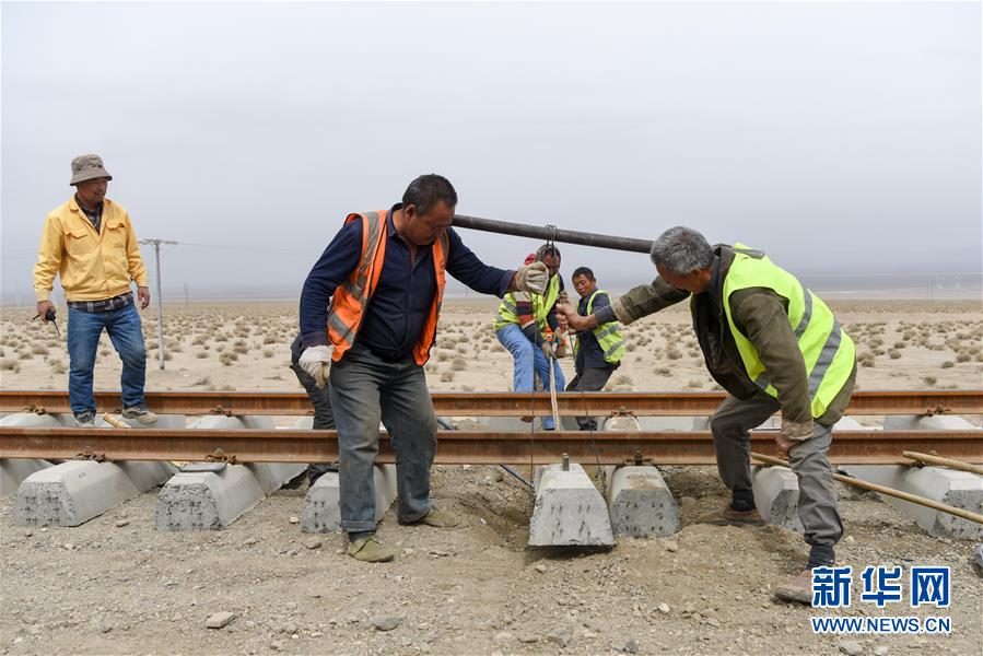 (圖文互動(dòng))(6)筑完“天路”架“云梯”——鐵路老兵再上高原