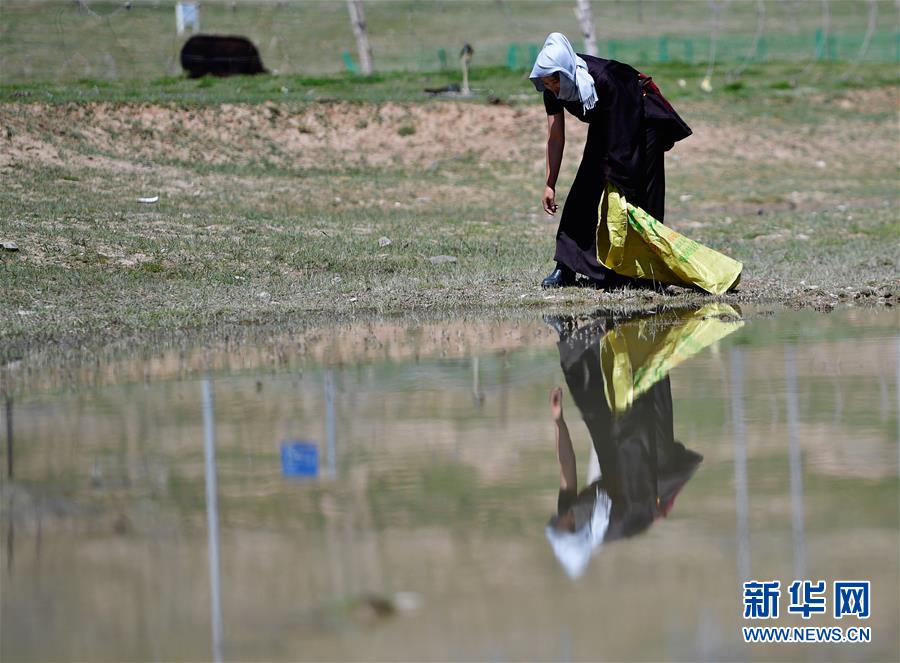 （走向我們的小康生活）（4）青?，敹啵狐S河源的幸福村