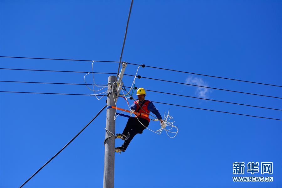 （走向我們的小康生活）（7）青?，敹啵狐S河源的幸福村