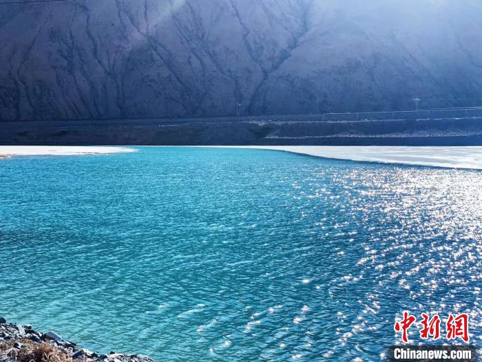 長(zhǎng)江源頭河流、湖泊、濕地實(shí)現(xiàn)常態(tài)化巡查巡護(hù)