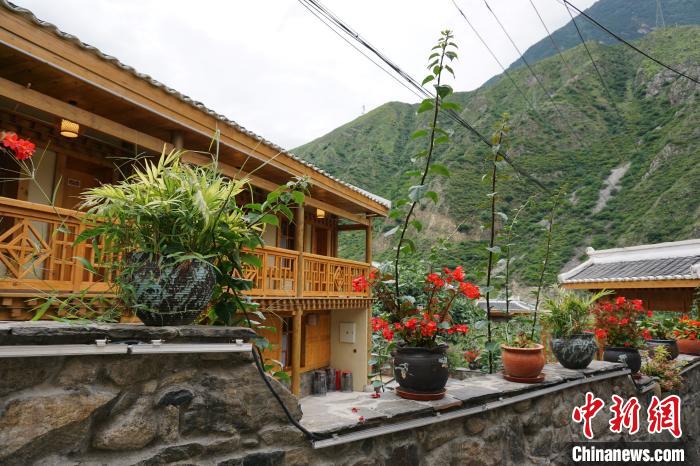 若吉村民宿。　祝歡 攝