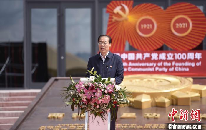 圖為中共青海省委常委、秘書長于叢樂致辭?！￡愇哪?攝