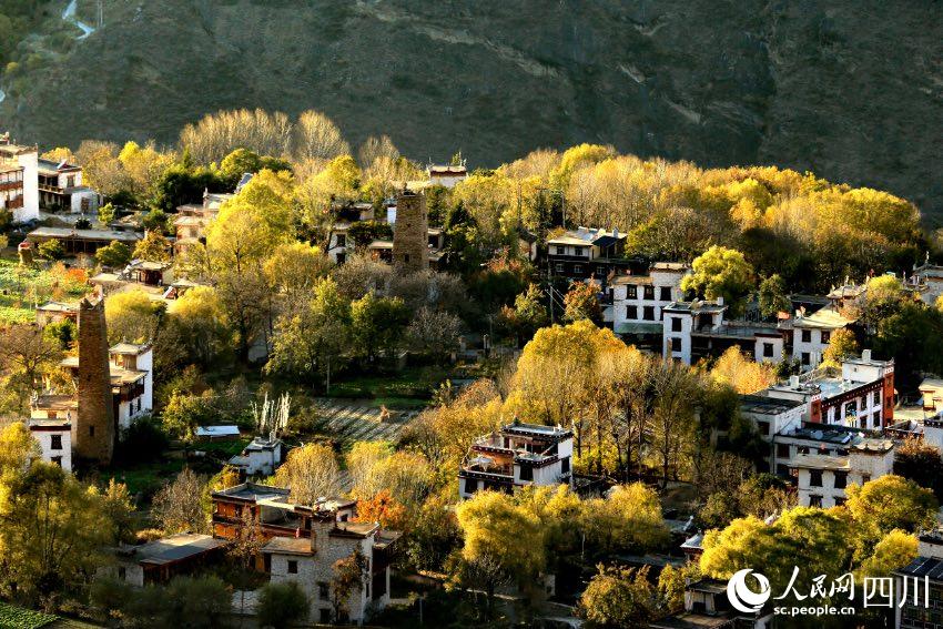 丹巴美景。李永安攝