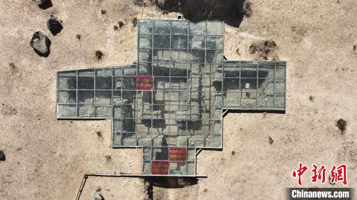 圖為被稱為“九層妖塔”的熱水墓群一號大墓?！●R銘言 攝