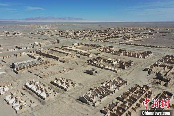 航拍青海省海西蒙古族藏族自治州茫崖市冷湖石油工業(yè)遺址保護(hù)區(qū)?！●R銘言 攝