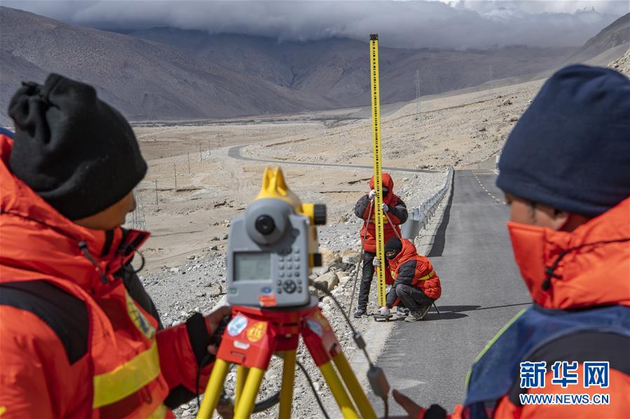 （新華全媒頭條·圖文互動(dòng)）（10）往更高處長、往長春北京方向移動(dòng)——來自海拔8848.86米的報(bào)告