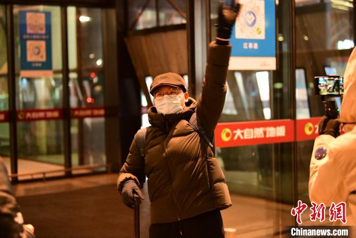 1月9日晚剛到沈陽(yáng)?！¤F西區(qū)委宣傳部 攝