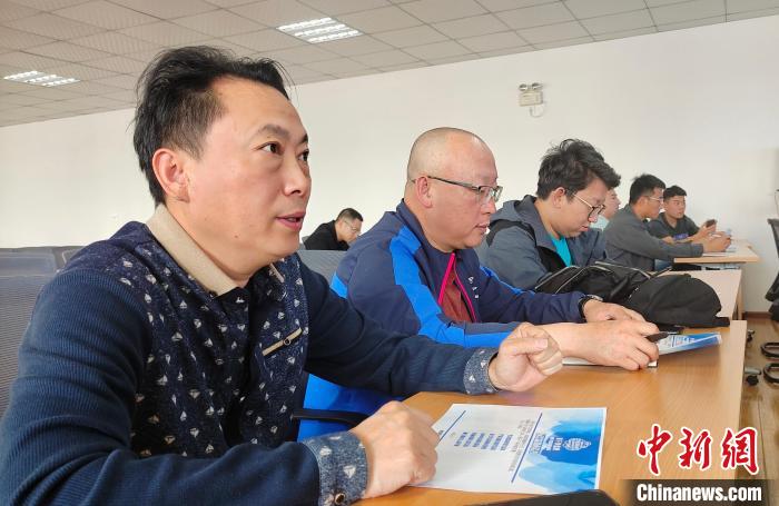 圖為培訓(xùn)會(huì)現(xiàn)場(chǎng)?！∝暽＠?攝