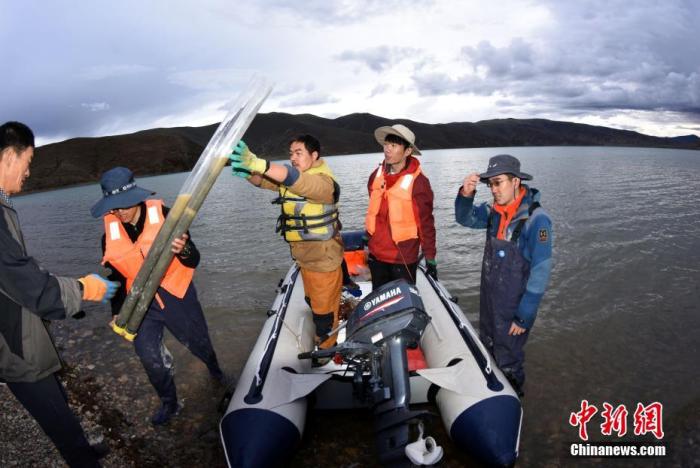 圖為科考隊員順利完成浪錯采樣滿載而歸。 <a target='_blank' ><p  align=