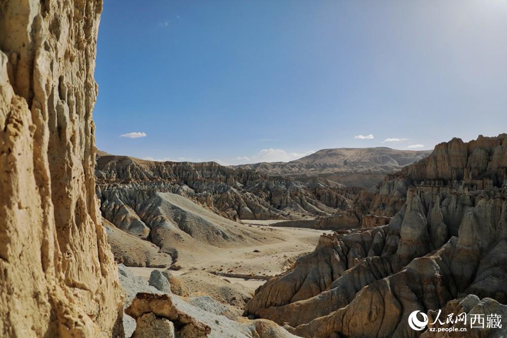 傍晚的札達土林。人民網(wǎng) 李海霞攝