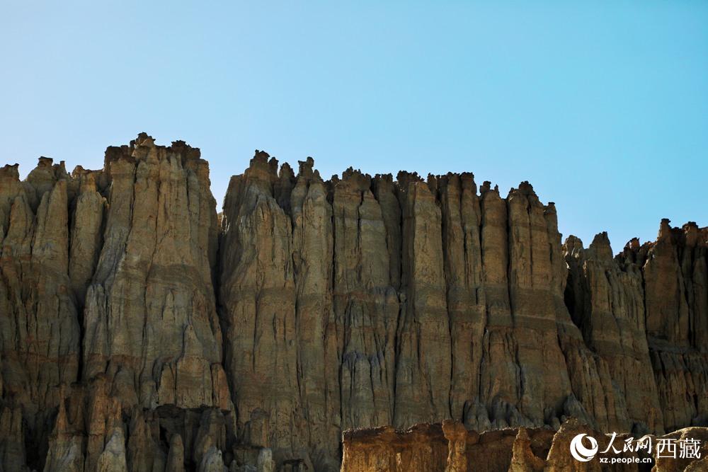 壯美的土林。人民網(wǎng) 李海霞攝