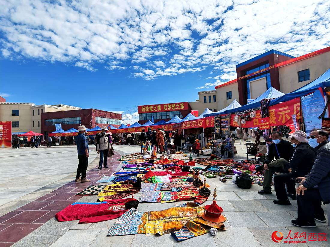 農(nóng)牧民通過新技能增收。人民網(wǎng) 李海霞攝