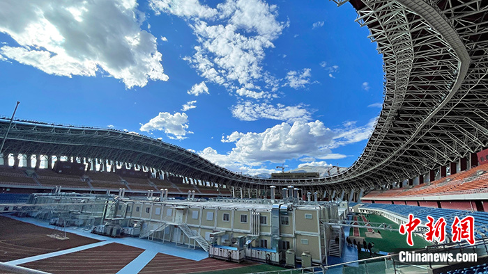 圖為8月15日，位于拉薩市柳梧新區(qū)拉薩市群眾文化體育中心內(nèi)的方艙醫(yī)院。 <a target='_blank' href='/'><p  align=